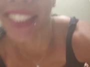 Uni peeing a perfect stream almost peed my panties