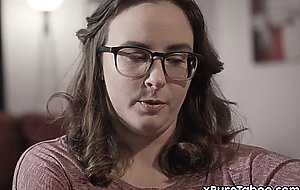 Jay Taylor feels disgust over her repulsive body