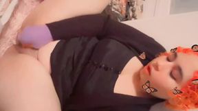 Vanilla plays with her pussy