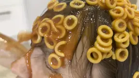 Relax to Sploshing in Spaghetti Hoops - WAM Video