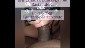 Esposa puta engasgando com neg&atilde_o 5