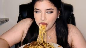 BBW EATING SPAGHETTI AND JUNK FOOD