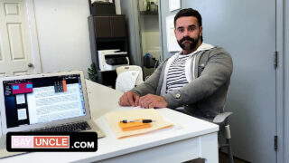 Sexo oral, masturbação, ejaculação, masturbação manual, sem camisinha, escritório – amador americano Manuel Skye e Teddy Torres com pênis grande transando analmente