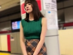 Asian girlfriend outdoor fucked and creampied