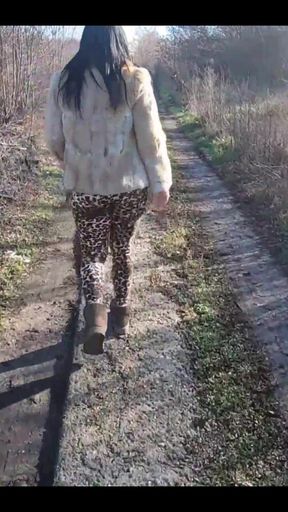 I Would Like to Go Shopping with You. in the End, I Will Be Very Grateful to You!