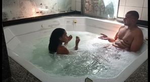 Strong Sex in the Bathtub