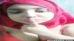 Cute Desi Girl Shows Nude