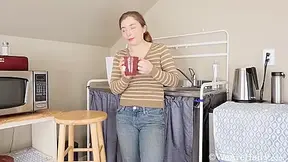 Masturbates After Having Tea With Dawn Honeycrisp