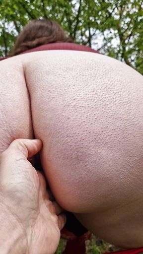 Quick Outdoor Fun with Cum in Her Lovely Hairy Pussy