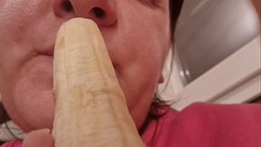 Couple Vore - I eat a banana from my friend'_s pussy - Exploring stomach digestion banana with Pillcam