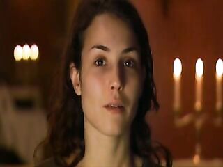 Daisy Diamond belt-on scene