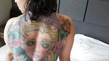 Fucking the tattoed girl
