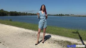 carlie, belle coquine, veut de la sodomie avant tout