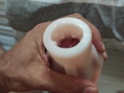 Gozando muito nos meus pés com uma buceta artificial de silicone