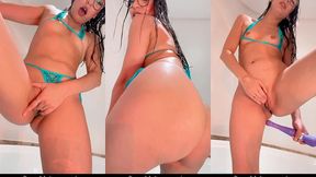 mel khalifa se masturba com muito tesao falando putarias com dedo e vibrador ate gozar