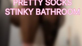 Stinky Bathroom Rush: Ebony Cutie Can’t Hold It In