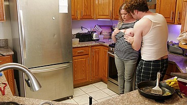 Neighbor's wife cums needing sugar and gives milk