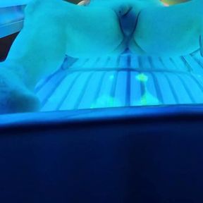 Tanning bed