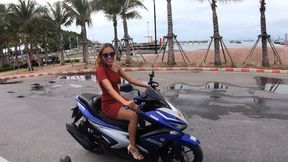 'Tha&#x1ECB; GF's Huge Ass&#x1F351; Motobike Ride &&#x6FC0;&#x70C8;&#x7684; Homefuck'