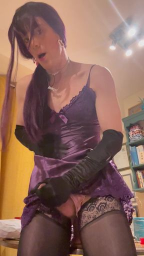 Jess Silk Rides Dildo