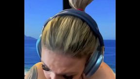 Treinando na academia de frete pra praia de Ipanema Rj s&oacute_ de biqu&iacute_ni toda molhada escorria suor pelas perna fiquei at&eacute_ com tes&atilde_o !