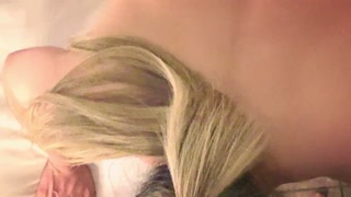 I fuck with my "best friend in 4" and she makes me ejaculate with her movements.