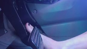 Green flip flops to Barefoot pedalpump