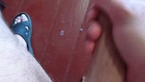 Amateur webcam handjob cumshot