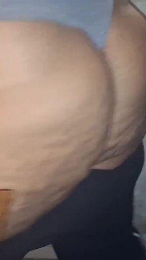 BBW ANAL QUEEN SHAKING THAT JUICY BIG BOOTY   Clip 1