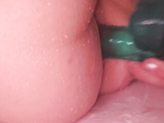 Banging My Pink Butt in the Bathtub