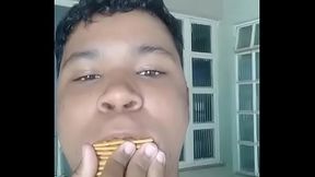 guloza engolindo tudo