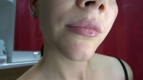Beautiful Anna makes a new package