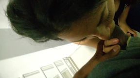 me la mama en las escaleras