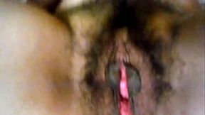 Madura Acariciando su Panocha Peluda