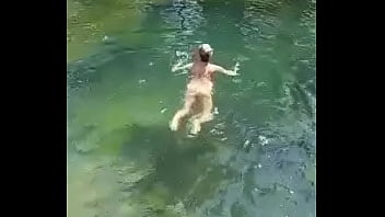 German Milf Sandra in Croatia on mreznica naked swimming