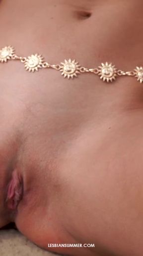 Wet lesbian couple Dee Vine & Avery show off their impressive assets