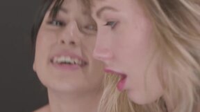 Lesbo babe twat licked & booty rimmed & same time