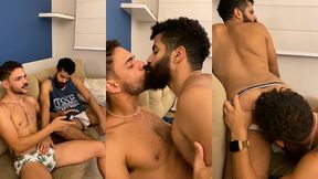 brrincando com o rabo do meu amigo