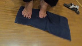 Can I smell Your Big Cuban Feet