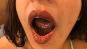 YAWNING ON YOU | Laura