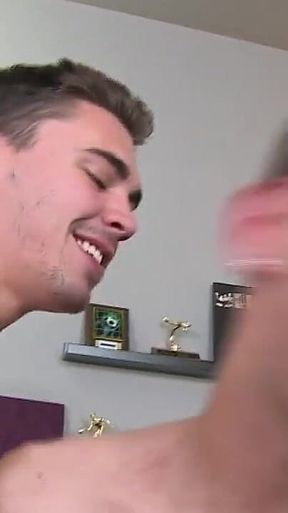 Asher Hawk Fucks Tyson Pierce