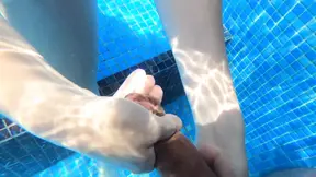 Sweet poolside babe shares amateur cock in threesome