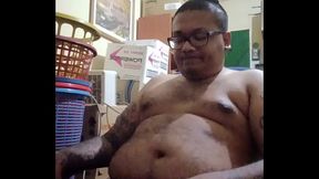 Vaibhav Jerks Off &amp_ Cums Whilst Naked &amp_ Sitting At His Computer