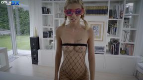 Sexy, slim blonde Missy Luv hardcore slamming with Erik Everhard