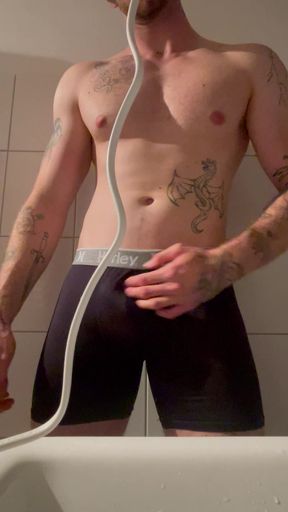 Masturbate a big German dick