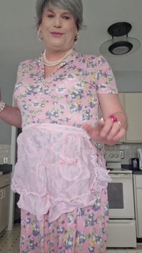 I love being a trannywife and performing my wifely duties!