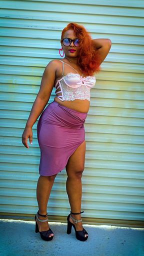Casual Queen Nilmini Sheron Hot Day