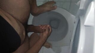 Gozando na privada