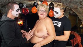 Plump mature gets raw fucked on Halloween night by a horny&#x1F975; dude.