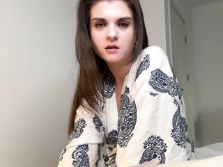 Stepmother was caught by her stepson in her bedroom whilst this babe cumming